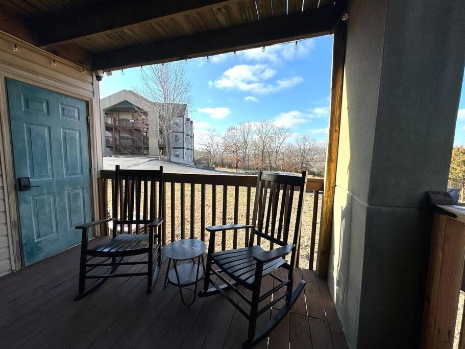 Modern Comfort: Updated Cozy Condo In Indian Point Branson Exterior foto