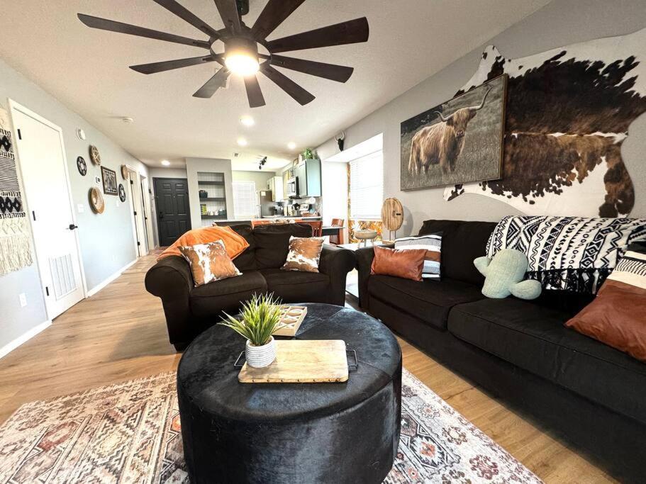 Modern Comfort: Updated Cozy Condo In Indian Point Branson Exterior foto