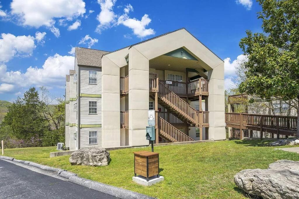 Modern Comfort: Updated Cozy Condo In Indian Point Branson Exterior foto
